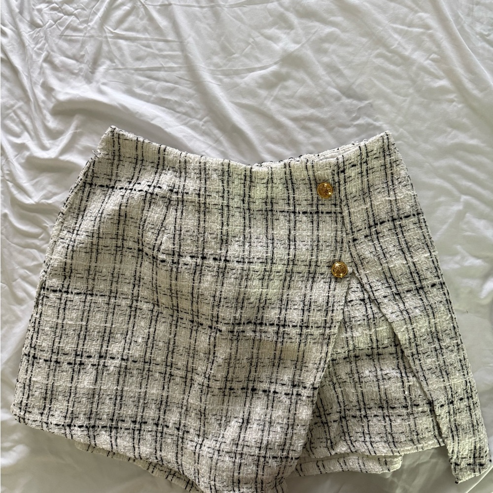 Plaid Women's Shorts in Black and White